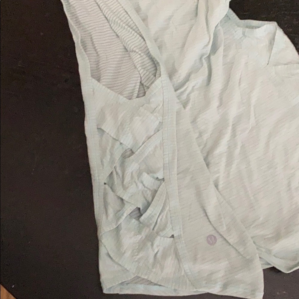 Lululemon muscle tank - Picture 3 of 3